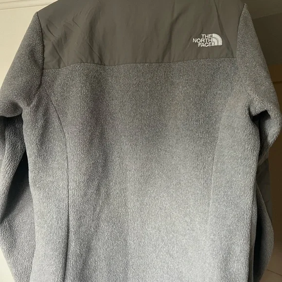 The North Face grey jacket - Picture 4 of 7